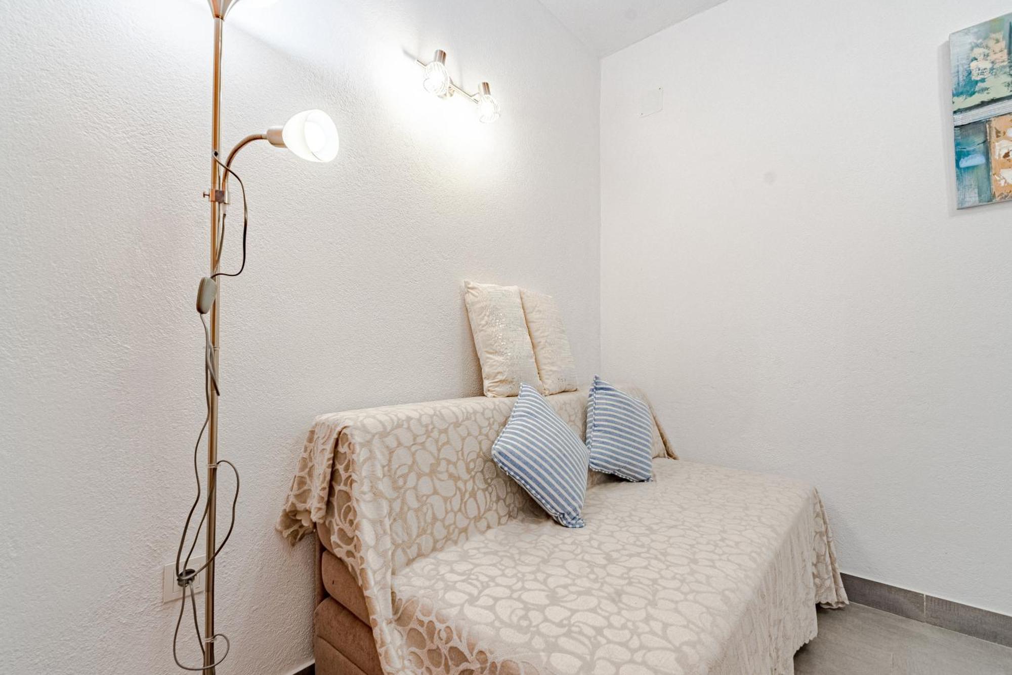Apartments And Rooms With Parking Space Мали Стон Стая снимка