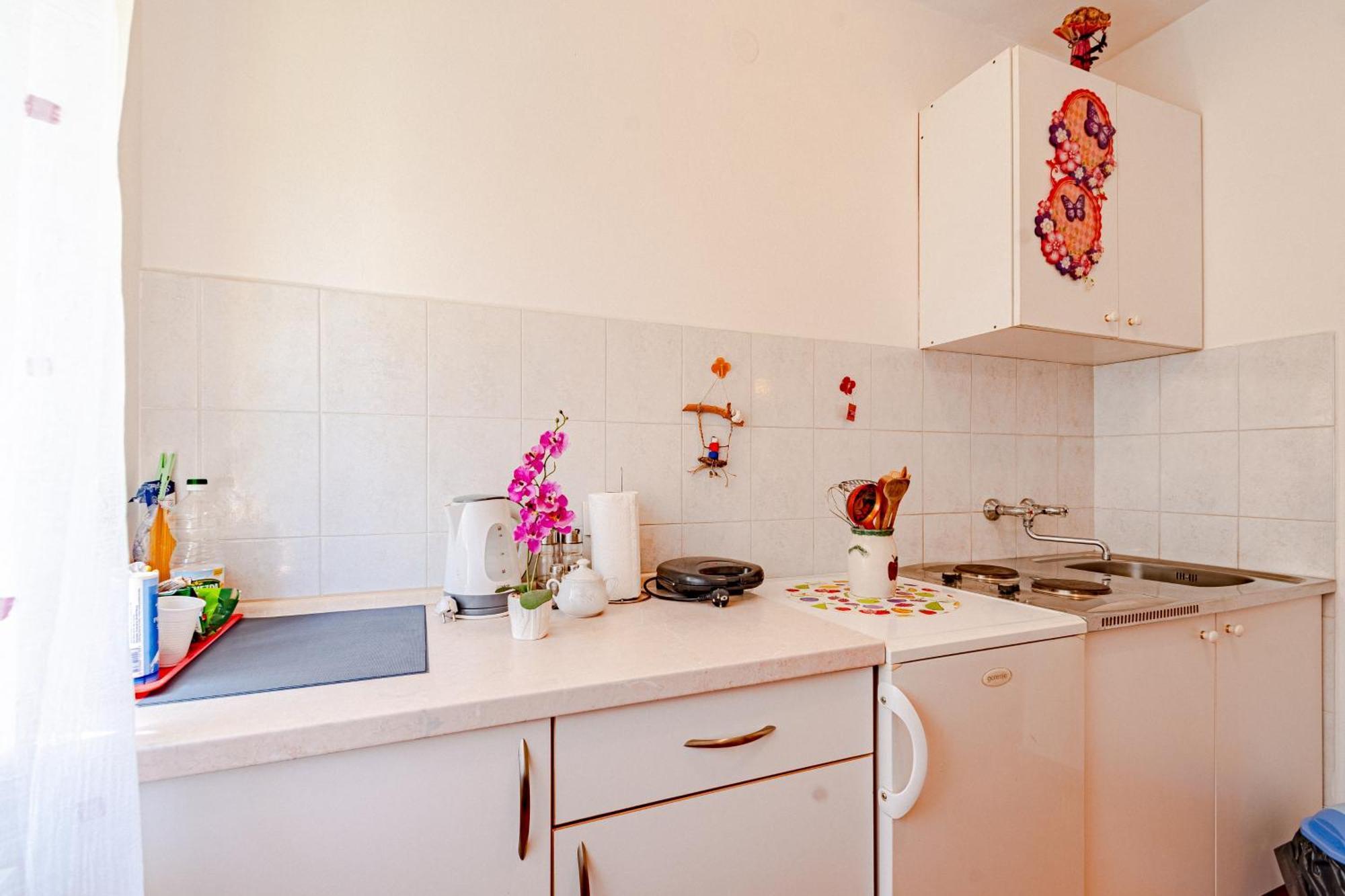 Apartments And Rooms With Parking Space Мали Стон Стая снимка